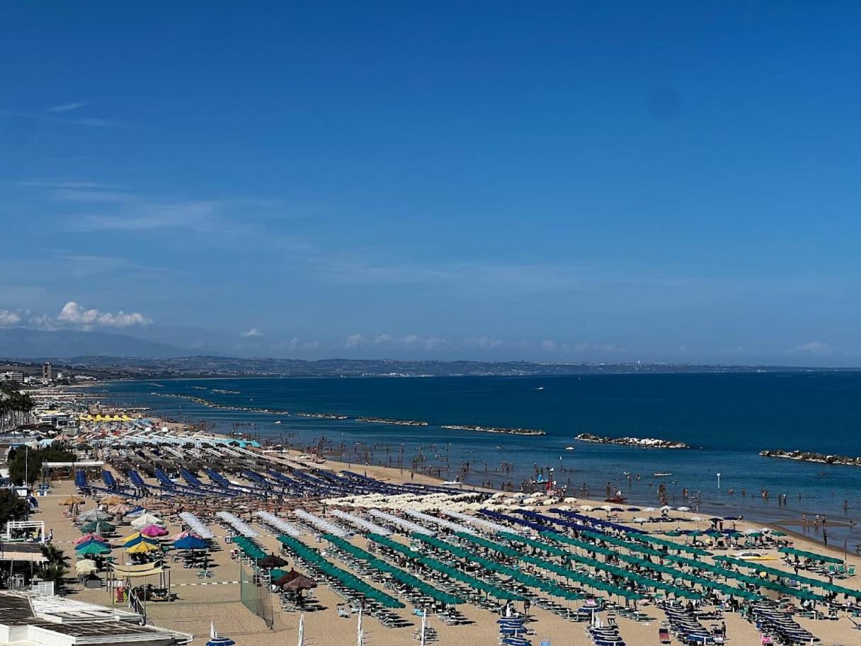 Lumia Hotel Termoli Bagian luar foto