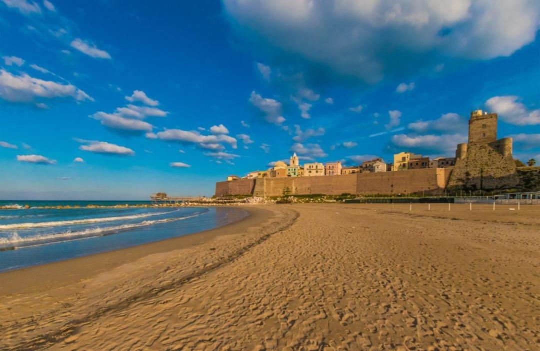 Lumia Hotel Termoli Bagian luar foto